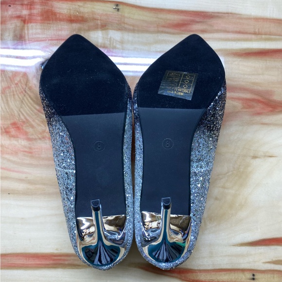 Mila Lady Silver Closed Point Toe Heels - Picture 10 of 11